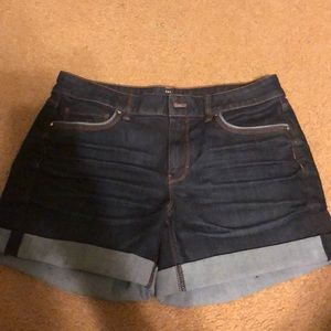 Black and White Store shorts